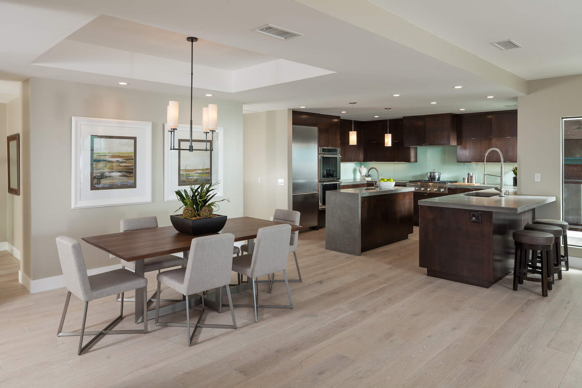 California Contemporary Dining Room