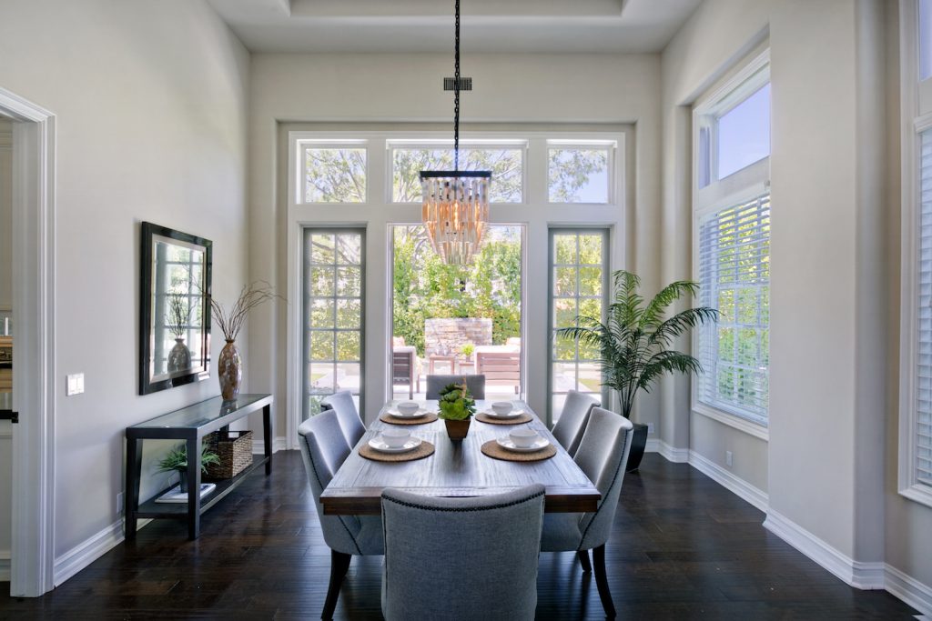 Casual Contemporary Dining Room